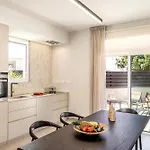 Mesogeios 4 Vila *