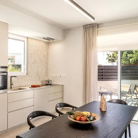 Mesogeios 4 Villa *