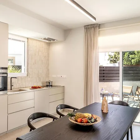 Mesogeios 4 Villa *